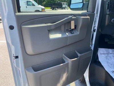 2025 Chevrolet Express Cutaway 3500 1WT