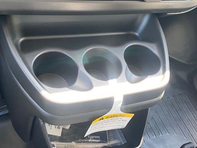 2025 Chevrolet Express Cutaway 3500 1WT