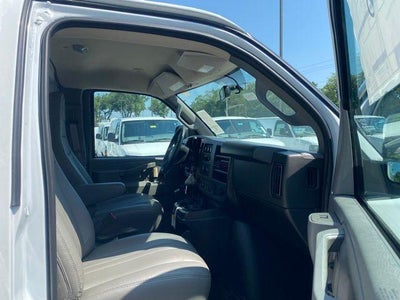 2025 Chevrolet Express Cutaway 3500 1WT