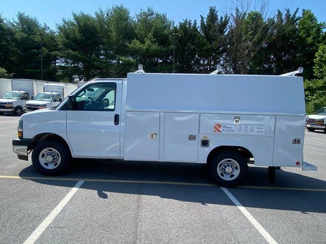 2025 Chevrolet Express Cutaway 3500 1WT