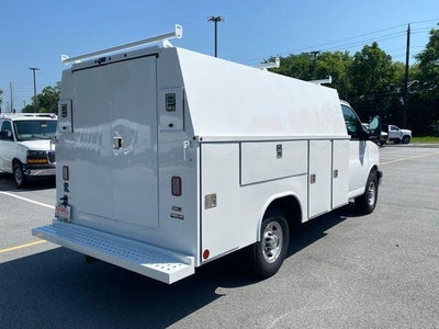 2025 Chevrolet Express Cutaway 3500 1WT