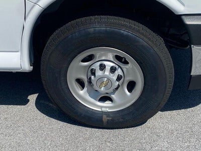 2025 Chevrolet Express Cutaway 3500 1WT