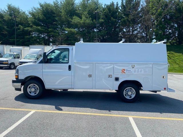 2025 Chevrolet Express Cutaway 3500 1WT