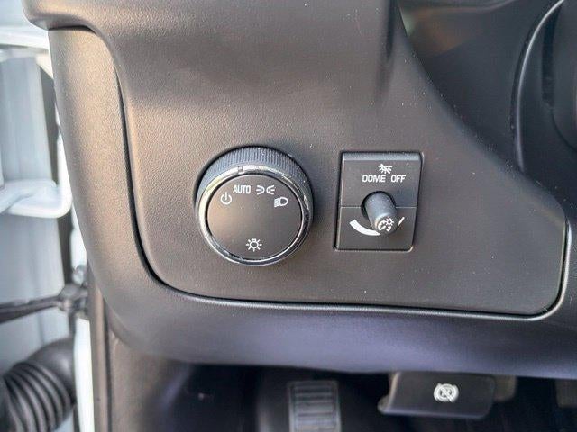 2026 Chevrolet Express Cutaway 3500 1WT