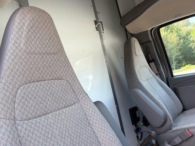 2026 Chevrolet Express Cutaway 3500 1WT