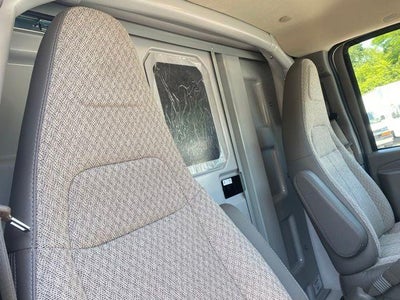 2025 Chevrolet Express Cutaway 3500 1WT