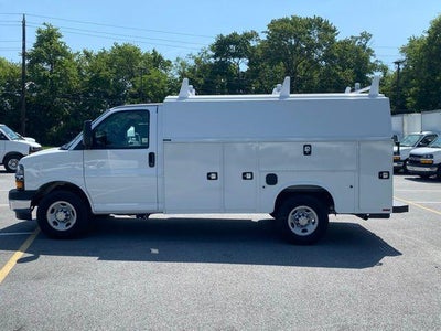 2025 Chevrolet Express Cutaway 3500 1WT