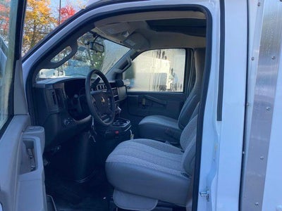 2025 Chevrolet Express Cutaway 3500 1WT