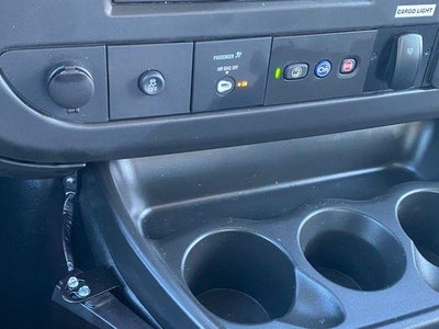 2025 Chevrolet Express Cutaway 3500 1WT