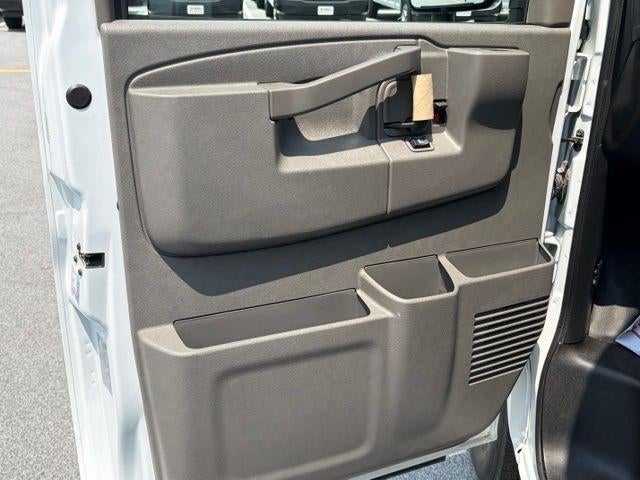 2026 Chevrolet Express Cutaway 3500 1WT