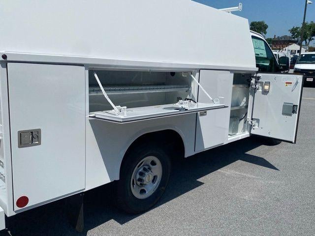 2025 Chevrolet Express Cutaway 3500 1WT