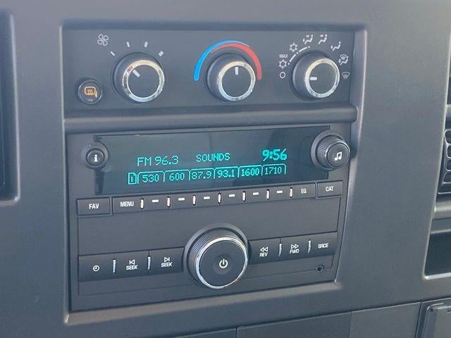 2025 Chevrolet Express Cutaway 3500 1WT