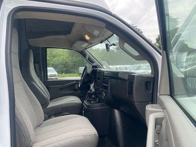 2025 Chevrolet Express Cutaway 3500 1WT