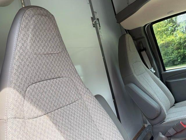 2026 Chevrolet Express Cutaway 3500 1WT