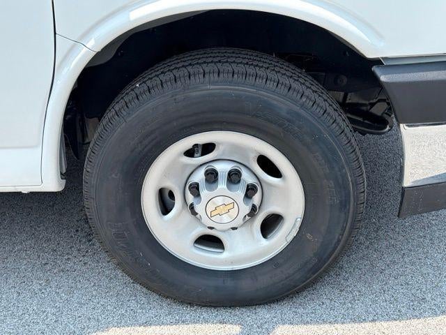 2026 Chevrolet Express Cutaway 3500 1WT