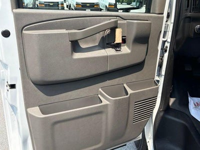 2026 Chevrolet Express Cutaway 3500 1WT