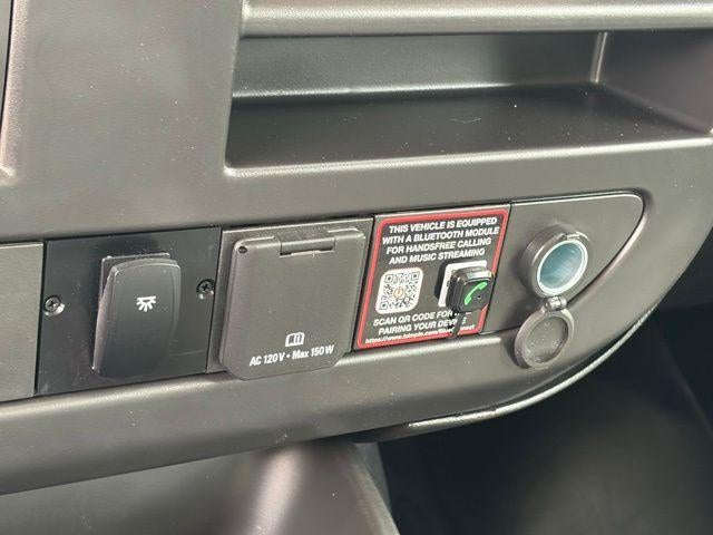 2026 Chevrolet Express Cutaway 3500 1WT