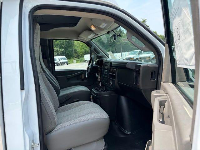 2026 Chevrolet Express Cutaway 3500 1WT
