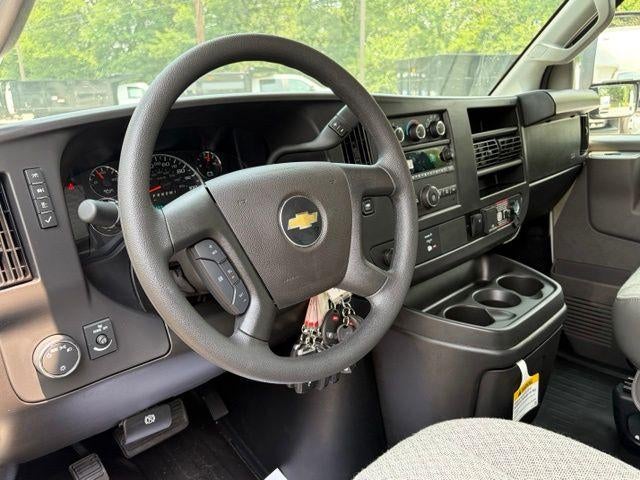 2026 Chevrolet Express Cutaway 3500 1WT