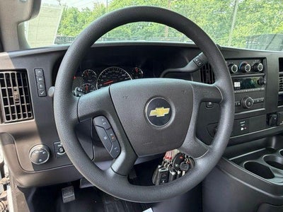 2026 Chevrolet Express Cutaway 3500 1WT