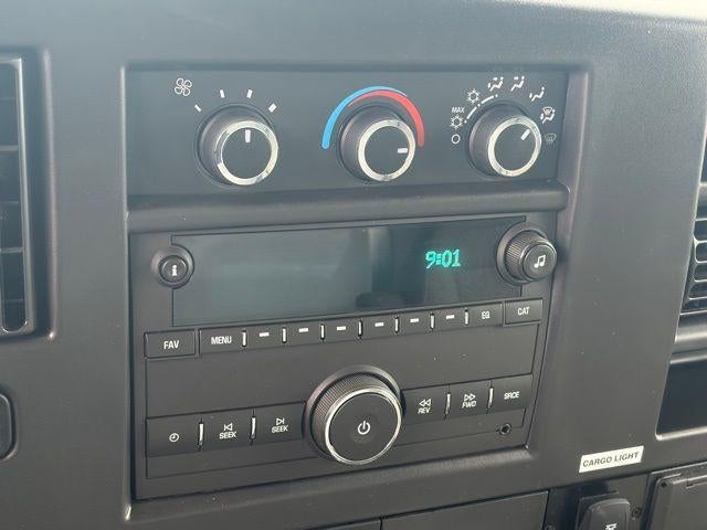 2025 Chevrolet Express Cutaway 3500 1WT