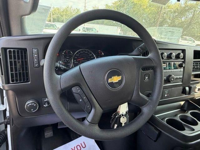 2026 Chevrolet Express Cutaway 3500 1WT