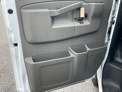 2025 Chevrolet Express Cargo WT