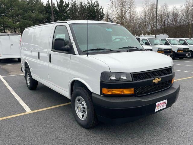 2025 Chevrolet Express Cargo WT