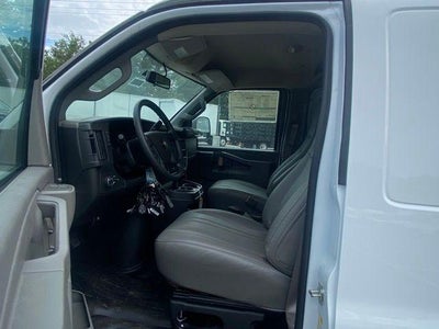 2025 Chevrolet Express Cargo WT