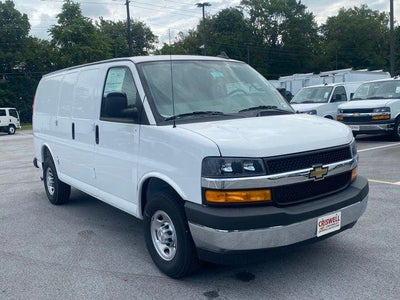 2025 Chevrolet Express Cargo WT