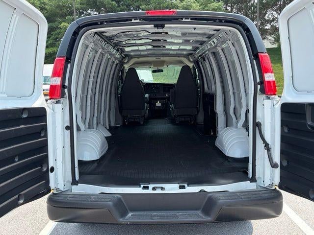 2026 Chevrolet Express Cargo 1WT