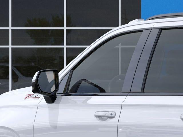2026 Chevrolet Suburban Z71 - Photo 12
