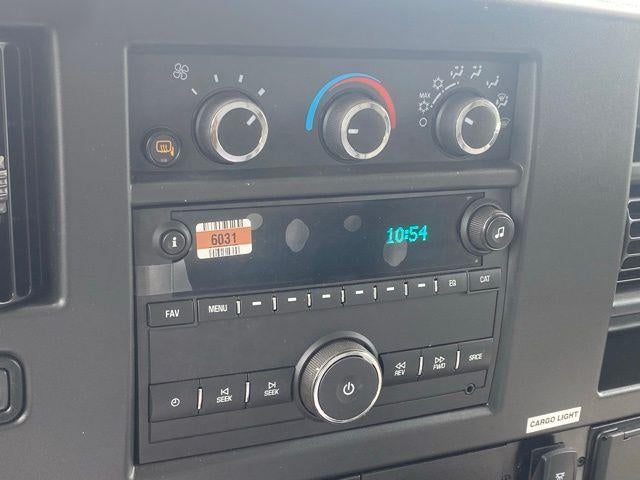 2025 Chevrolet Express Cutaway 3500 1WT