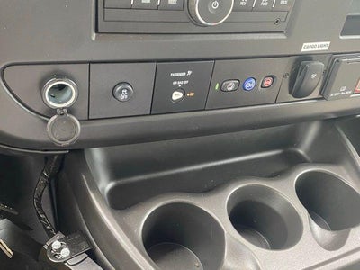 2025 Chevrolet Express Cutaway 3500 1WT