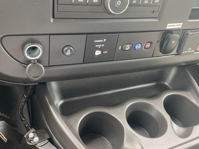 2025 Chevrolet Express Cutaway 3500 1WT