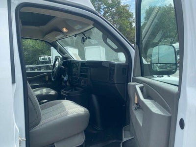 2025 Chevrolet Express Cutaway 3500 1WT