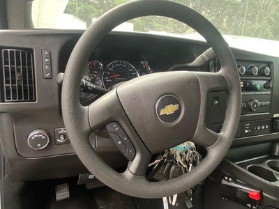 2025 Chevrolet Express Cutaway 3500 1WT
