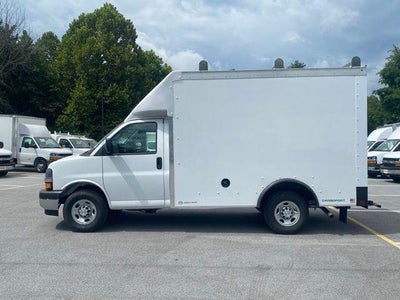 2025 Chevrolet Express Cutaway 3500 1WT