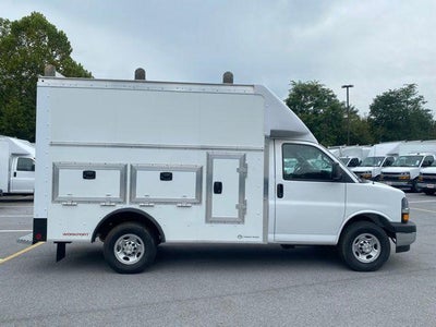 2025 Chevrolet Express Cutaway 3500 1WT