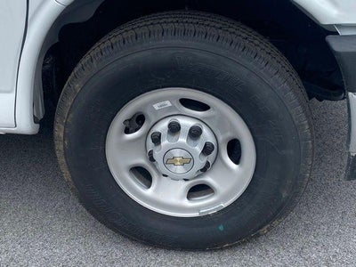 2025 Chevrolet Express Cutaway 3500 1WT