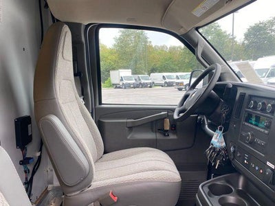 2025 Chevrolet Express Cutaway 3500 1WT