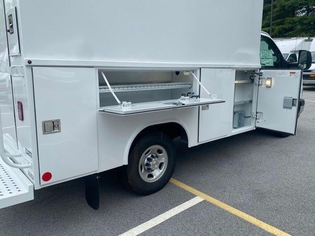 2025 Chevrolet Express Cutaway 3500 1WT