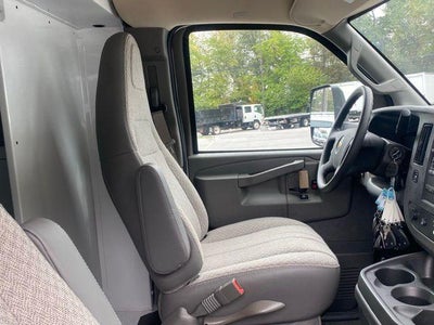 2025 Chevrolet Express Cutaway 3500 1WT