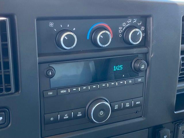 2026 Chevrolet Express Cutaway 3500 1WT