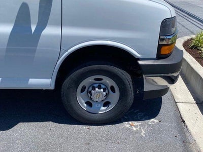 2026 Chevrolet Express Cutaway 3500 1WT