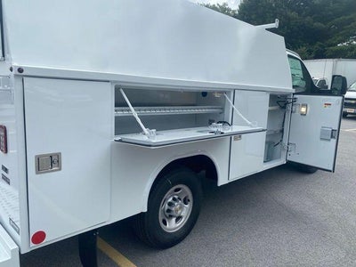 2025 Chevrolet Express Cutaway 3500 1WT