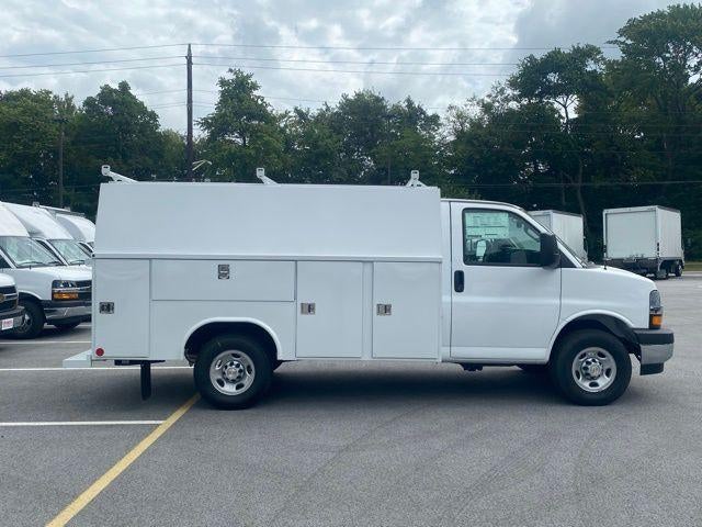 2025 Chevrolet Express Cutaway 3500 1WT