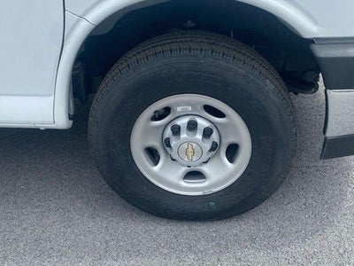 2025 Chevrolet Express Cutaway 3500 1WT