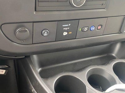 2025 Chevrolet Express Cutaway 3500 1WT