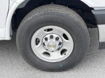 2025 Chevrolet Express Cutaway 3500 1WT